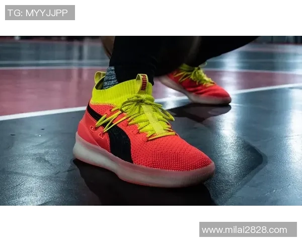 篮球鞋能否胜任足球场上的表现与适用性分析